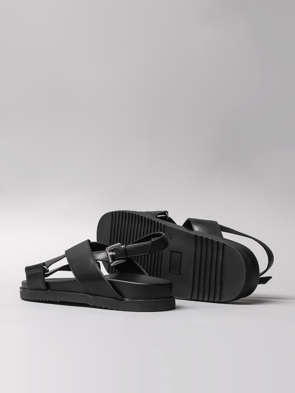 Women's leather sandals