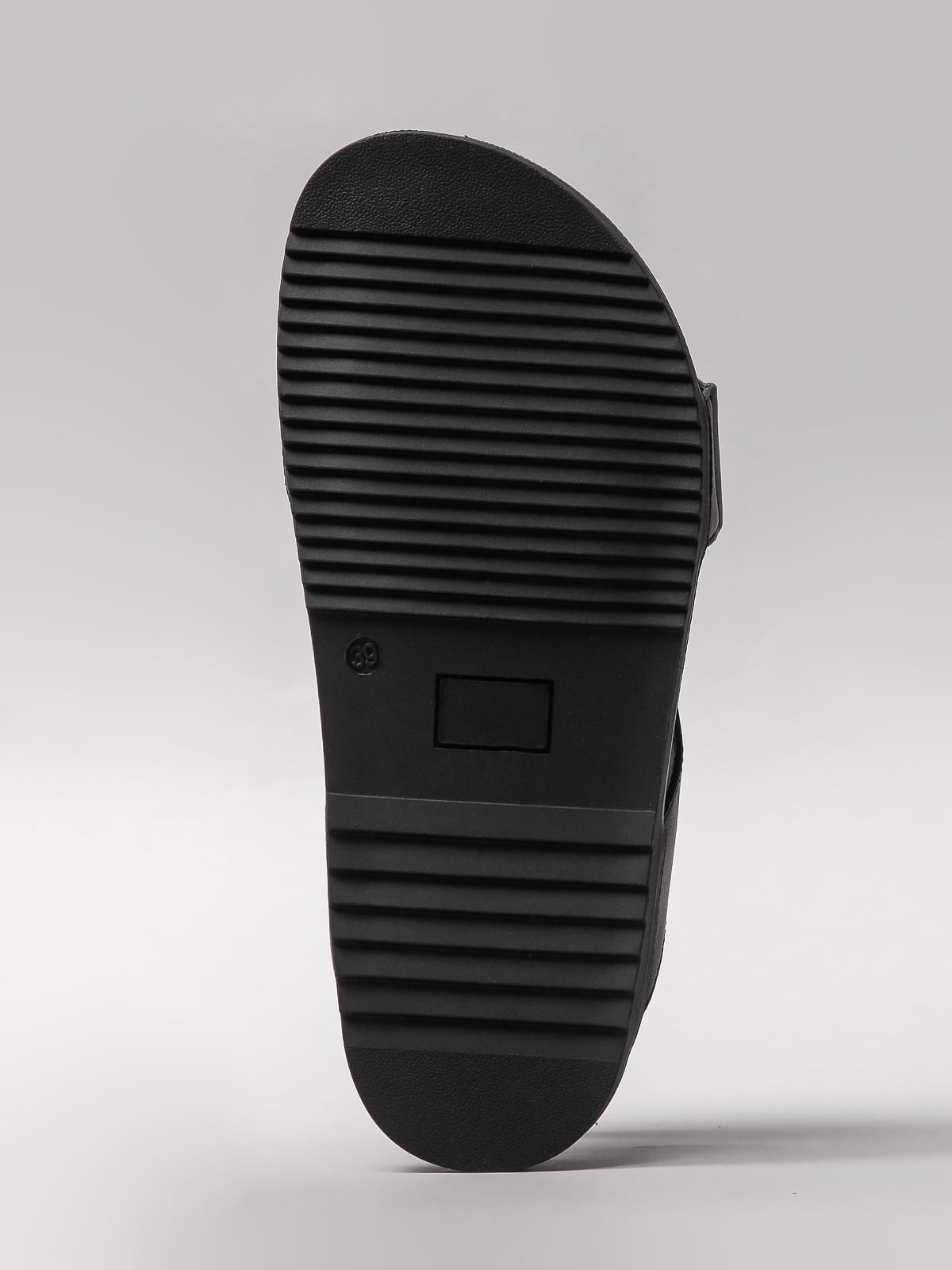 Women's leather sandals