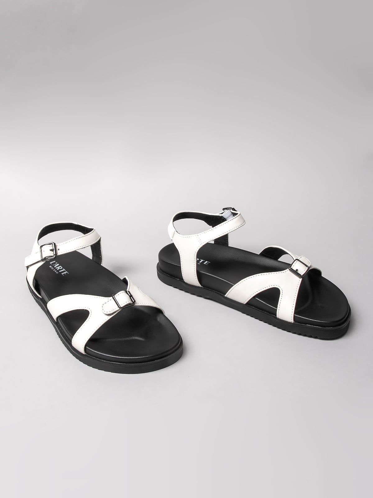 Women's leather sandals