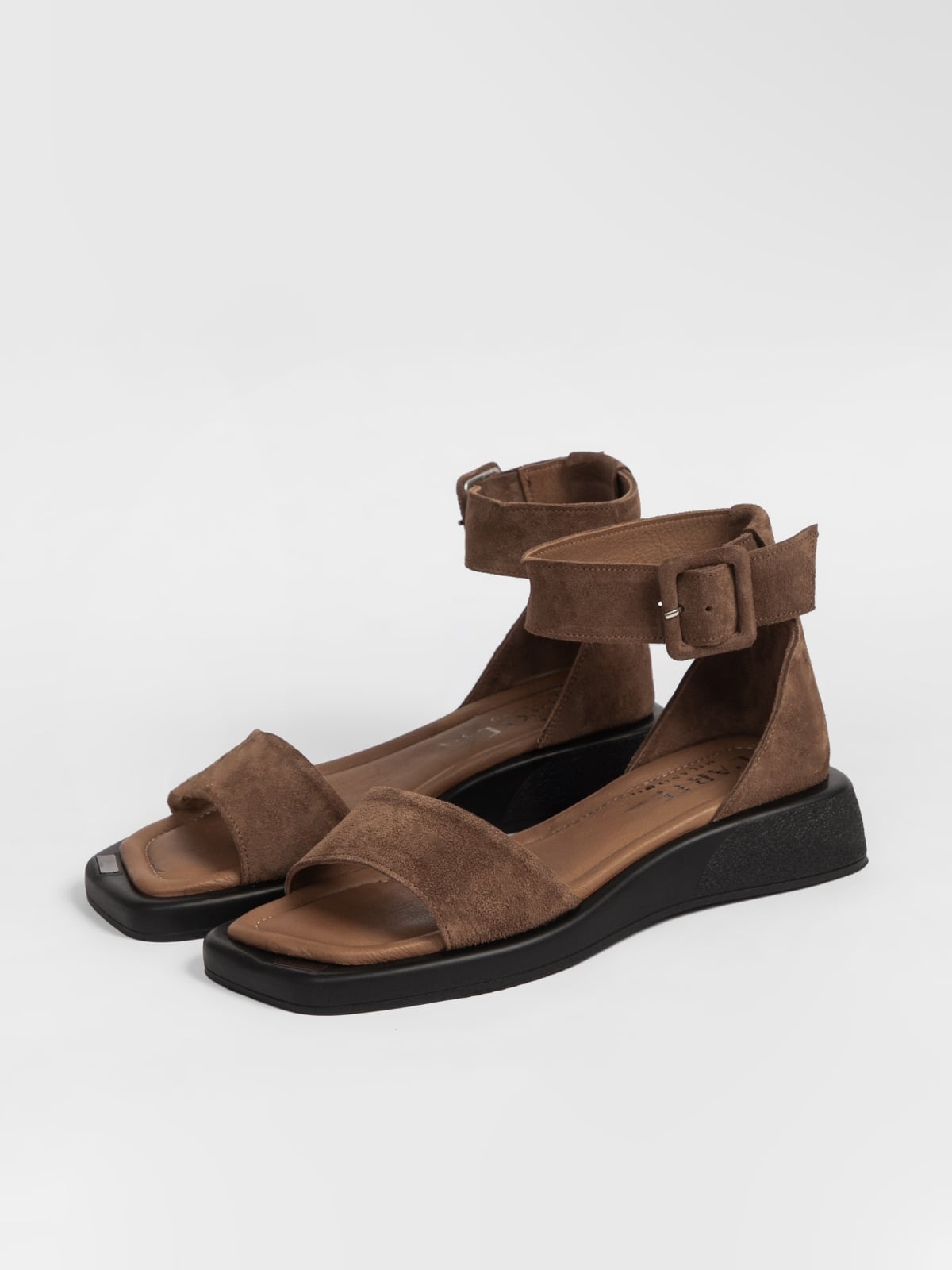 Women's leather sandals