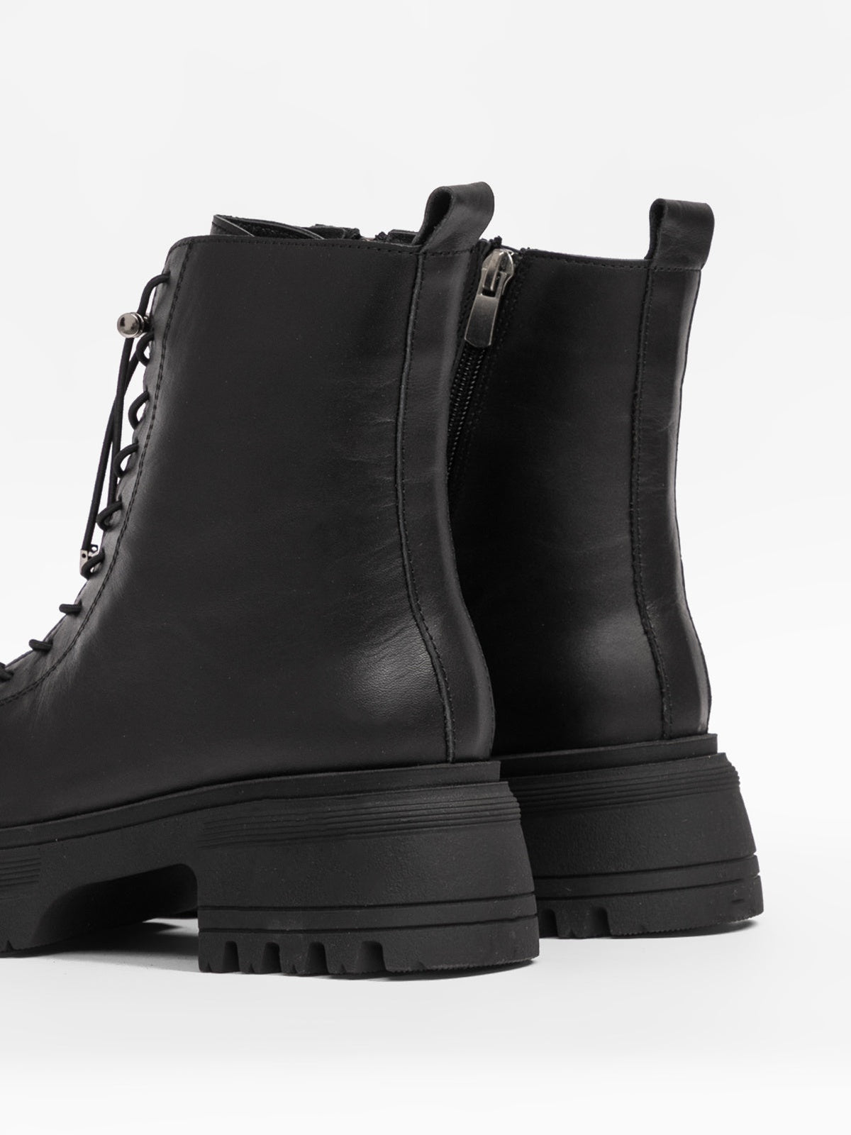 Women's leather boots